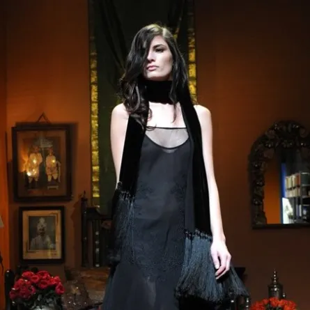 دار "H&M" في عرض باريسيّ يخاطب كلّ النساء