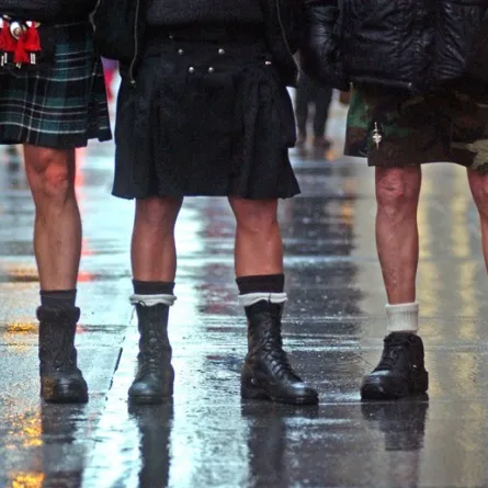 ارتداء التنورة يزيد خصوبة.. الرجال