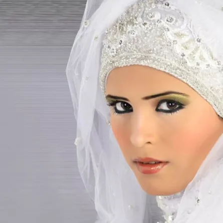 للعروس المحجبة: هذا ما تحتاجين إليه في خزانة ثيابك