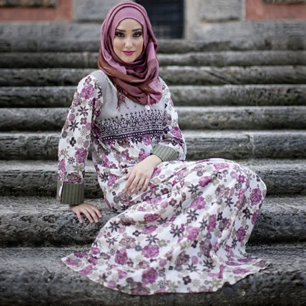 كيف ترتدين العباءات المطبعة؟