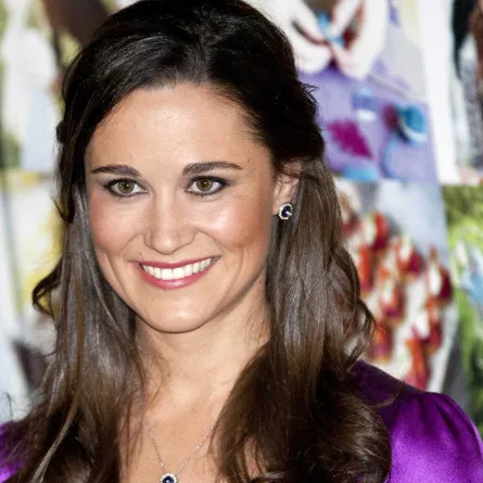 من حوّل "pippa middleton" من إمرأة عادية إلى أيقونة موضة؟