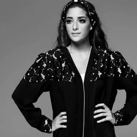 جنون الطَّبعات في عباءات "تاء مربوطة"