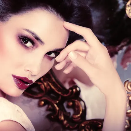 مكياج ريترو من وحي الأربعينات