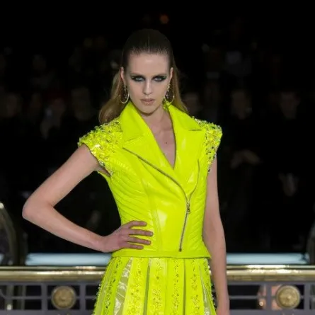 حصرياً: "سيدتي نت" في كواليس عرض فيرساتشي