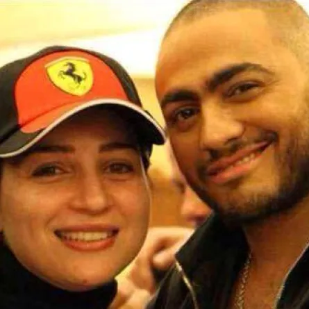 تامر حسني ينفي خلافاته مع مي عز الدين بصورة!