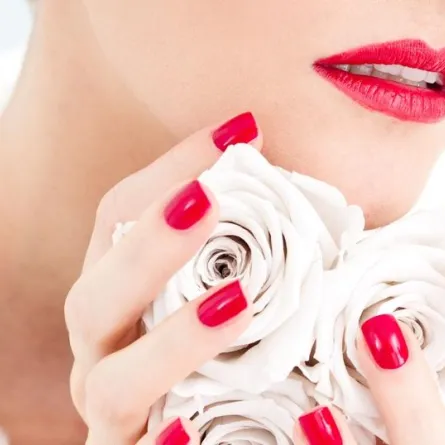 4 وصفات منزلية لتنعيم اليدين