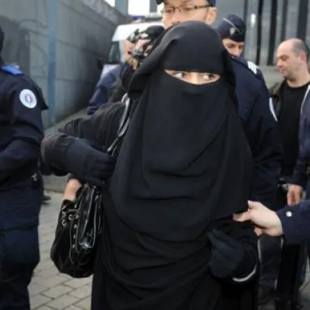 الحجاب ينتصر في القضاء الفرنسي