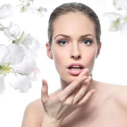 أعيدي اللمعان والرُّطوبة إلى شفاهك بعد رمضان