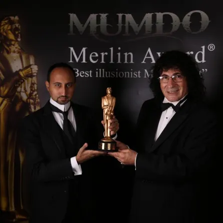 فنان سعودي يحصد جائزة أوسكار فنون الخدع البصرية