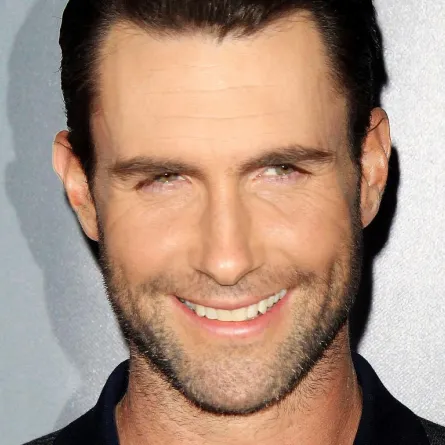 Adam Levine أكثر رجال العالم إثارة 