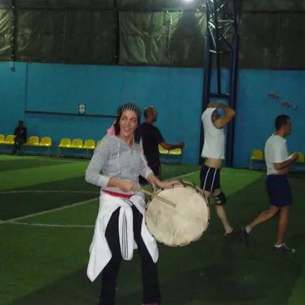 بالصور: هكذا تتحدى سلاف فواخرجي الحرب على سوريا