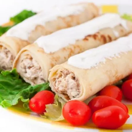 رقائق "الكريب" بالدجاج والسبانخ