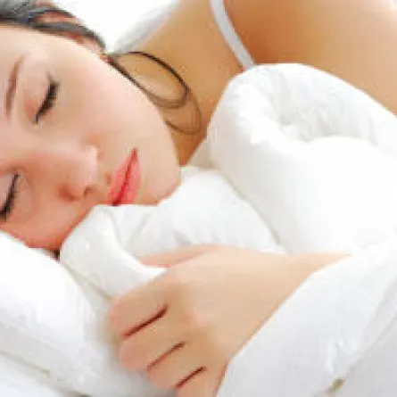 تعرفي إلى الوضع الصحيح للنوم وتأثيره على صحتك