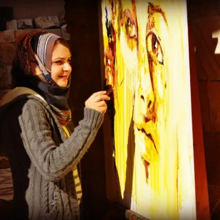 فنانة فلسطينية تستوحي لوحتها من محمد عساف