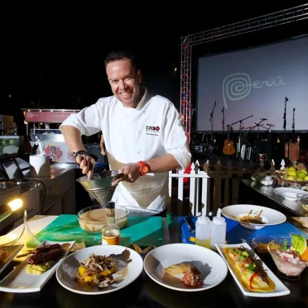 "مهرجان دبي للمأكولات" يبدأ يومه الأول