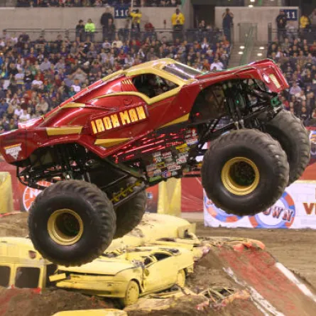 أبوظبي تستعد لانطلاق مونستر جام ببناء مذهل