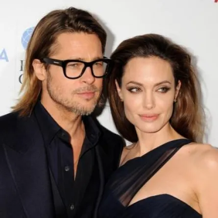 Angelina Jolie تجسّد معاناة والدتها المتوفاة بالسرطان