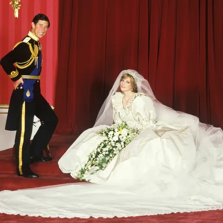 10 فساتين زفاف تساوي الملايين!