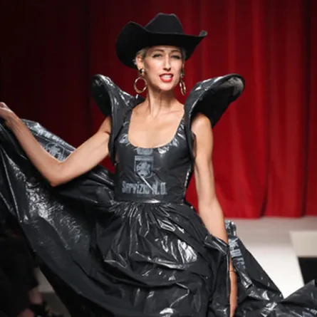 عرض "Moschino " واحتفاليَّة الثلاثين عاماً
