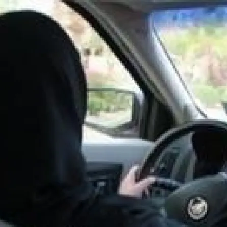 موقع أميركي يعلق على حملة ناشطات سعوديات حول قيادة السيارة