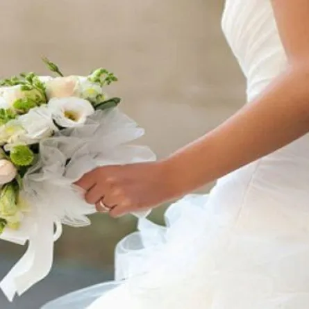 تزوجت أحد الأقارب كبديل عن عريسها الغائب!