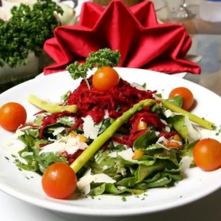 حافظي على حميتكِ وتناولي سلطة الروكا