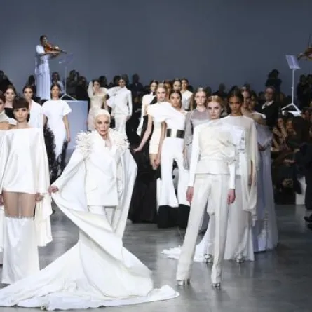 نصائح  ستيفان رولان للمرأة العربية في عرضه الباريسي