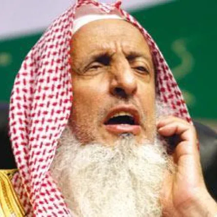 مفتي السعودية يطالب العمل بإعادة النظر في رسوم العمالة الوافدة