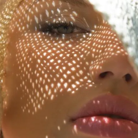 كيف أحمي بشرتي من أشعة الشمس؟