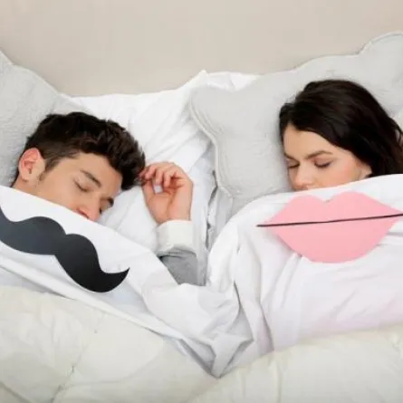 الشخير يحول السرير إلى ساحة معركة