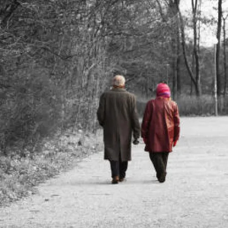 زواج مسنين بعد علاقة حب استمرت 7 سنوات