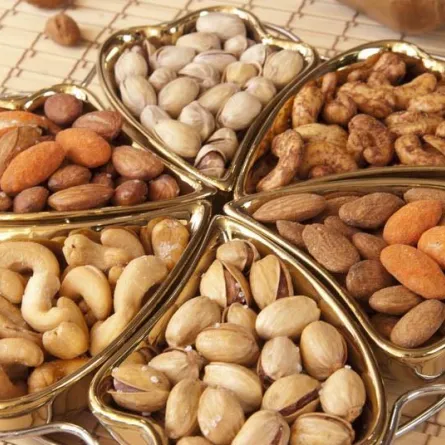 المكسرات تطيل العمر وتقي من أمراض القلب