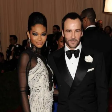 توم فورد يعرض أزياءه في أسبوع الموضة في لندن