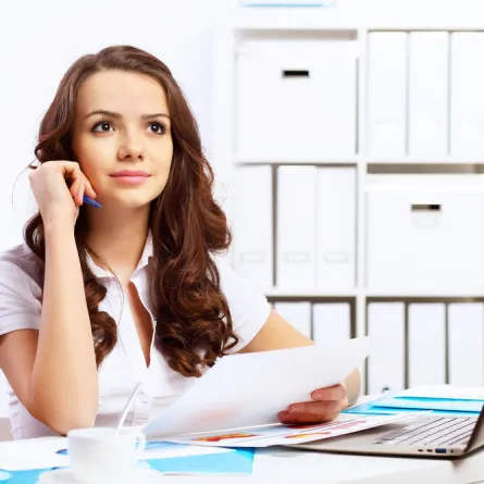 كيف توفقين بين عملك وتنظيم حفلة زفافك؟