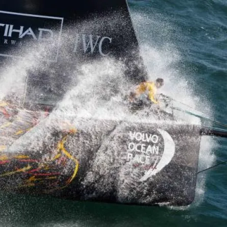 "فريق أبوظبي للمحيطات" يشارك في "سباق فولفو"!