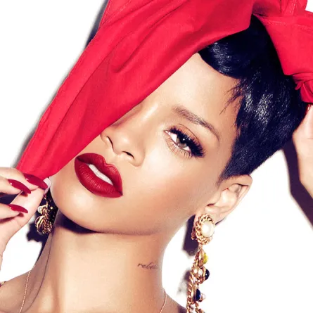 هل تطلق Rihanna ماركة أزياء خاصة؟