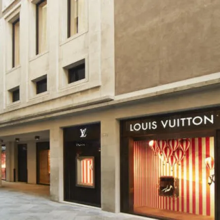 لويس فويتون تصل إلى البندقية