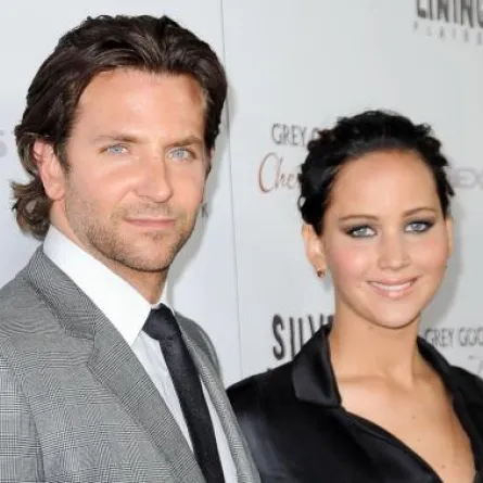 جينيفر لورانس تغار من حبيبة برادلي كوبر وبيل كلينتون يغازلها