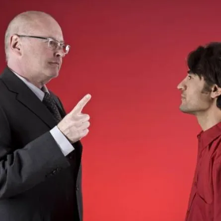 4 نقاط لتعرف إذا كان مديرك يكرهك