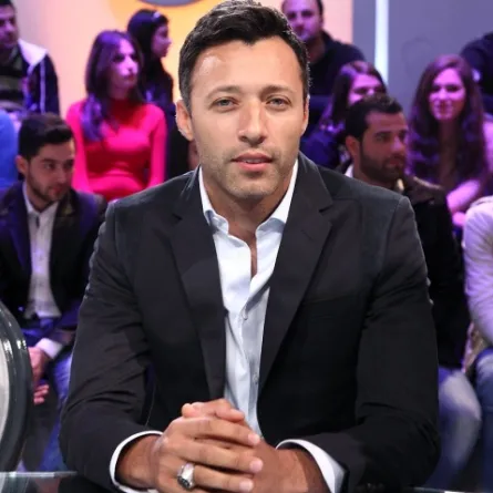 إدارة"Arab Idol"تجبر أحمد فهمي على حلق لحيته وإلا...