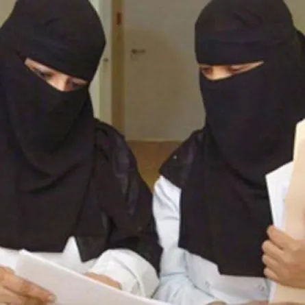 ممرضات سعوديات يتفوقن في معالجة السرطان