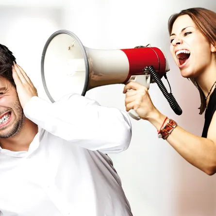 الصمت الزوجي.. عداء غير معلن!