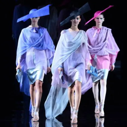 Giorgio Armani يختتم أسبوع الموضة في ميلانو