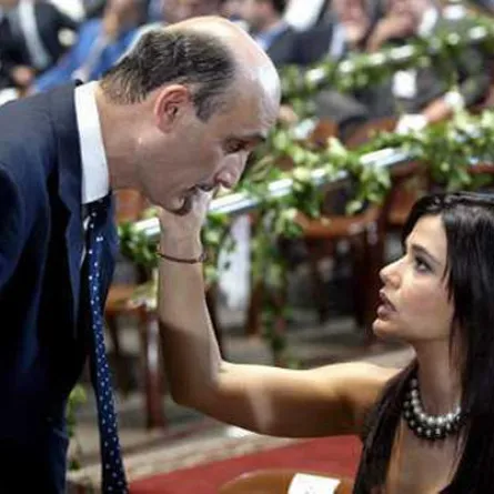 السياسية اللبنانية الجميلة ستريدا جعجع في فيديو كليب