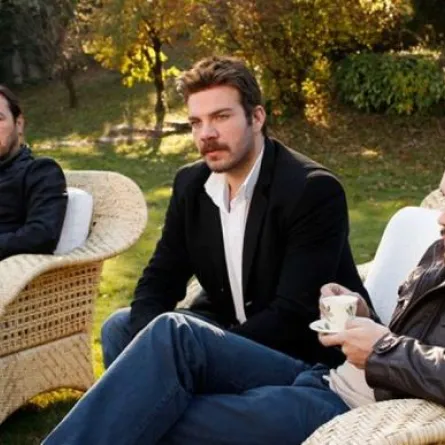 أوس نجم "الأوراق المتساقطة" إلى مسلسل "الدليل"