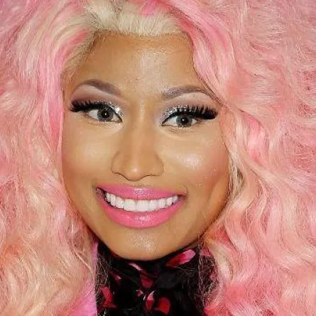 بعد اربعة ايام.. نيكي ميناج في دبي