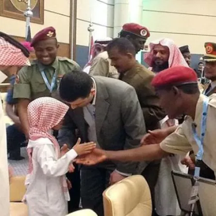 طفل كفيف يحفظ القرآن كاملاً مع رقم كل آية