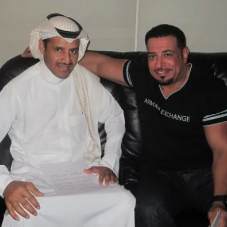 خالد عبدالرحمن في جلسات وناسة ويغني كلمات غياهيب