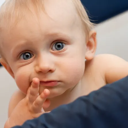 نصائح للتعامل مع مرحلة تسنين الأطفال