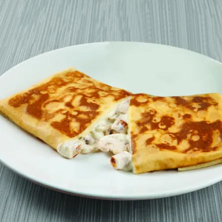 الكريب بالدجاج وصلصة البشاميل والجبن (بياتريس)